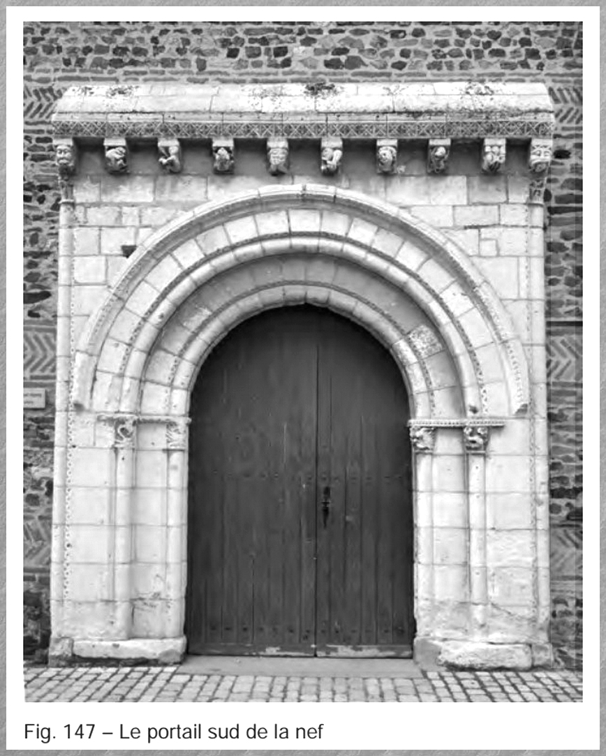 Portail Sud de la Nef- Histoire de Savennieres Portail Sud de la Nef-